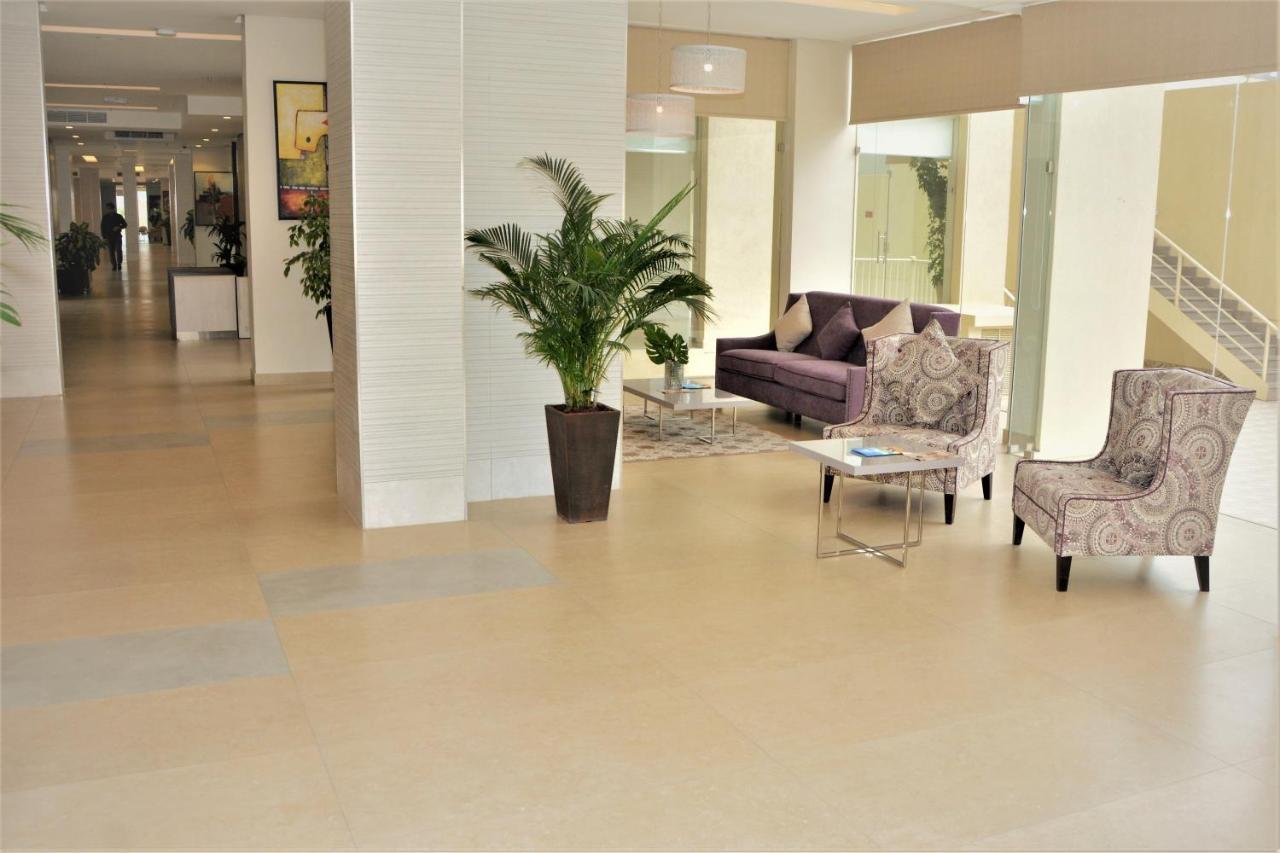 The Lofts Kuwait Fintas Hostel Koeweit Buitenkant foto